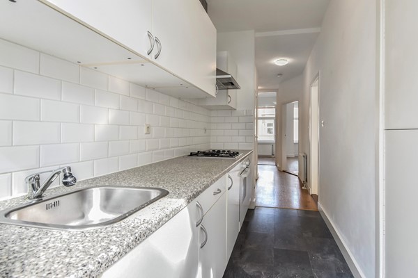 Medium property photo - Jan van Beersstraat 142, 2523 KA Den Haag
